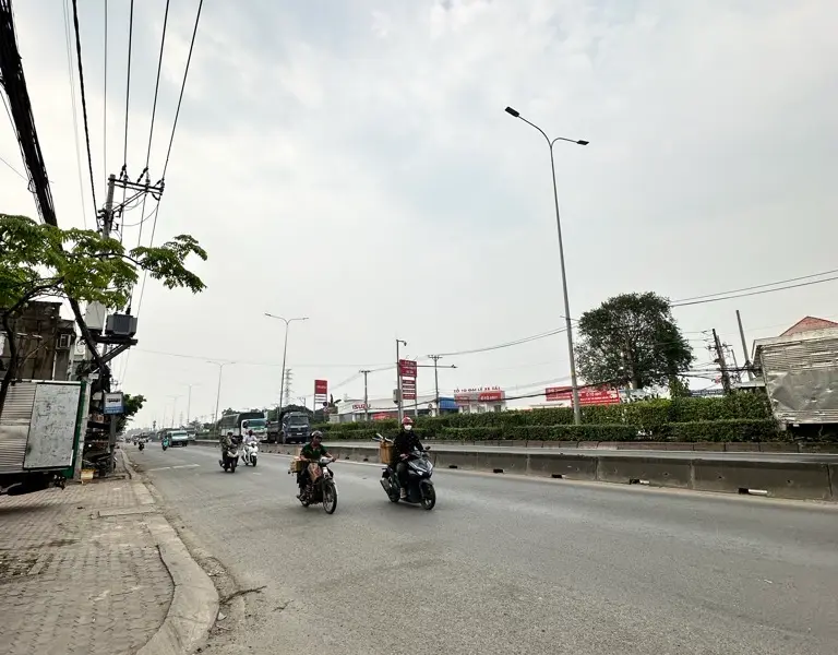 Bán nhà mặt phố vị trí kinh doanh Quận 12, mặt tiền 5.2m, 2 tầng, giá 2.9 tỷ... Bán nhà mặt phố tại Trung Mỹ Tây, Hồ Chí Minh 01