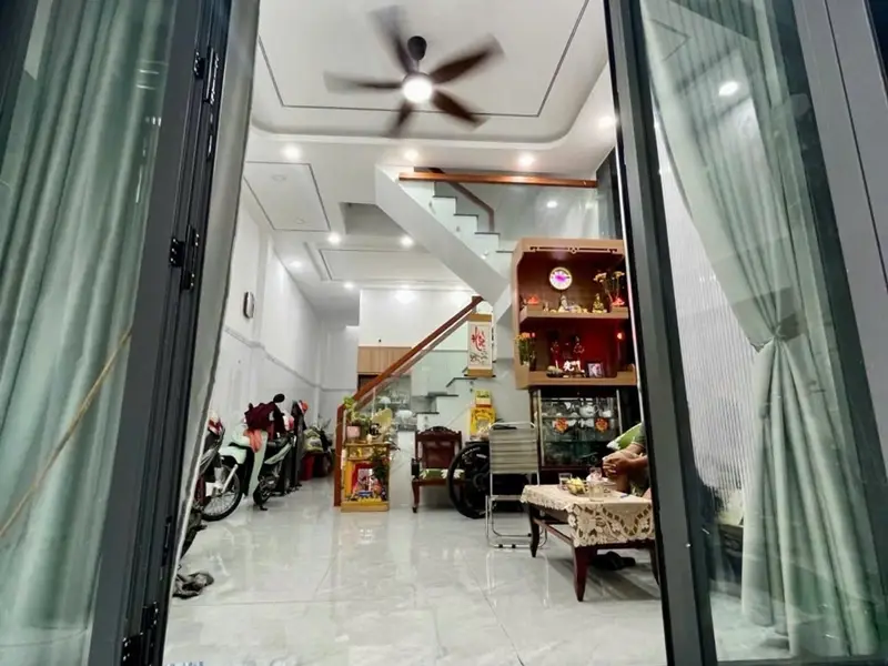 🌺 SO HOT ^^ NGANG LỚN HƠN 4M - NHÀ 2 TẦNG ĐẸP XINH - 60M2 - 3 PHÒNG NGỦ - HẺM THÔNG TỨ TUNG - XE H... Bán nhà riêng tại Bình Trị Đông, Hồ Chí Minh 01