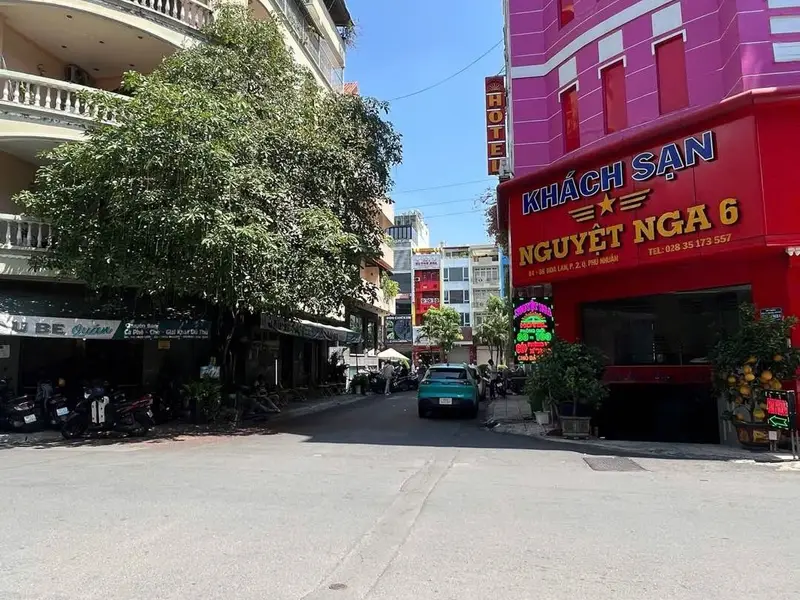 Khách sạn cao cấp khu VIP Phú Nhuận, thu nhập 200 triệu/tháng... Bán nhà riêng tại Cầu Kiệu, Hồ Chí Minh 01