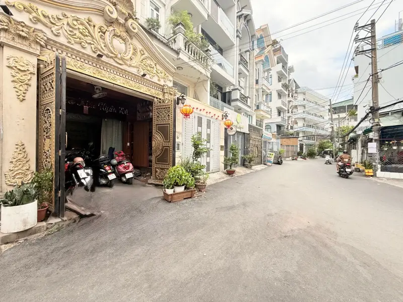 💥 Mặt tiền thụt- DQHam- Kinh Doanh Đa Ngành Nghề-phù hợp gia đình đông thành viên, chỉ 11.6ti TL... Bán nhà mặt phố tại An Nhơn, Hồ Chí Minh 01