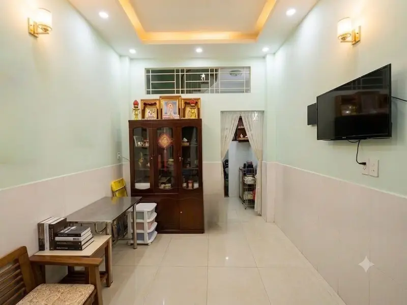 NHÀ 4TÂNG/ST - HẺM XE HƠI CÁCH VÀI CĂN RA MẶTTIỀN ĐƯỜNG NGUYỄN VĂN CỪ Q5.
10P RA ĐẾN CHỢ BẾN THÀNH... Bán nhà riêng tại Chợ Quán, Hồ Chí Minh 01