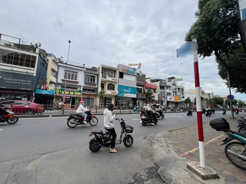 NGAY Q1 CHỈ 110TR/M TIỀM NĂNG SINH LỜI RẤT CAO CĂN NHÀ ĐẸP NHƯ BIỆT THỰ MINI ,HXH SÁT MẶT TIỀN CHỈ... Bán nhà riêng tại Gia Định, Hồ Chí Minh 01