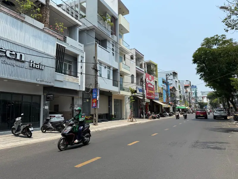 Cơ hội sở hữu đất mặt tiền Hoàng Diệu lô góc hiếm cùng vị trí kinh doanh đắc địa... Bán đất tại Hải Châu, Đà Nẵng 01