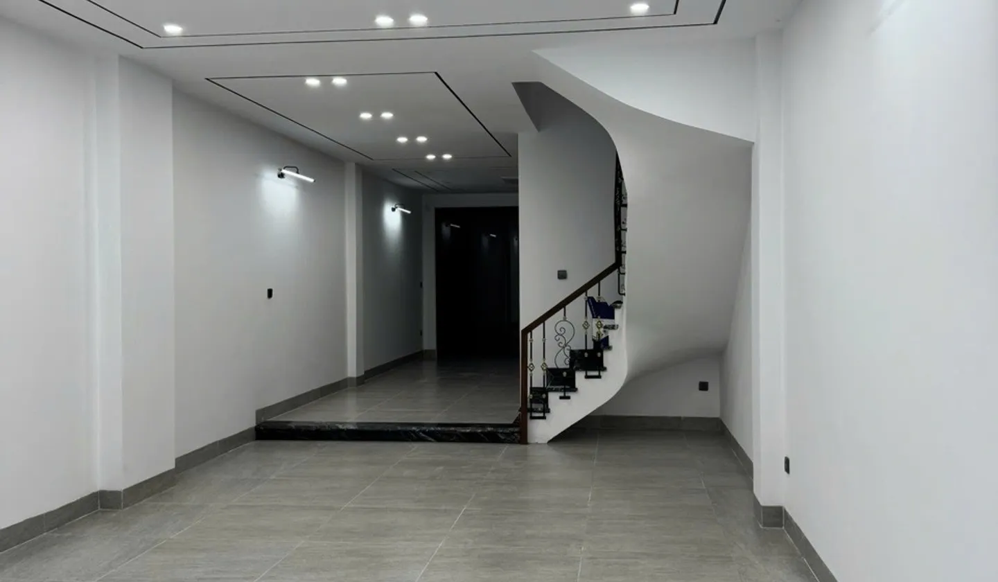 VỊ TRÍ ĐẦU ĐƯỜNG ĐẸP - THIẾT KẾ PHONG CÁCH MỚI - KINH DOANH - THANG MÁY ÁNH ĐỒNG NHẬT XỊN

Giảm chà... Bán nhà riêng tại Long Biên, Hà Nội 01