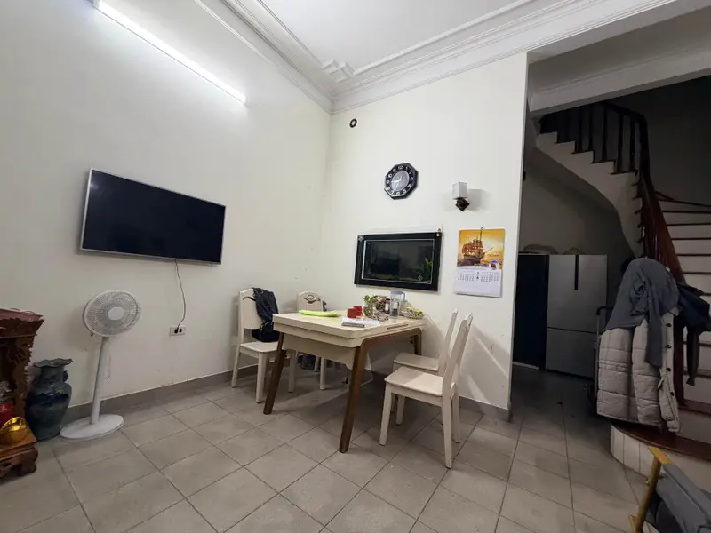 Bán nhà riêng mặt ngõ thông xã phường Tôn Đức Thắng, 5.5 tầng, diện tích 35.7 m²... Bán nhà riêng tại Ô Chợ Dừa, Hà Nội 01