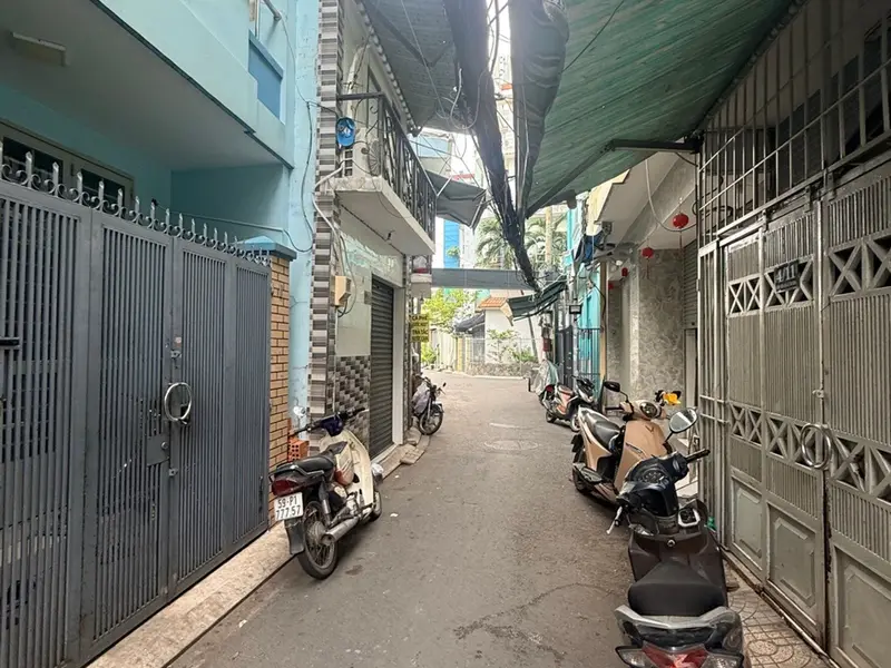 Nhà 4 tầng hẻm xe hơi, gần quận 10, giá tốt Hưng Hóa... Bán nhà riêng tại Tân Hòa, Hồ Chí Minh 01