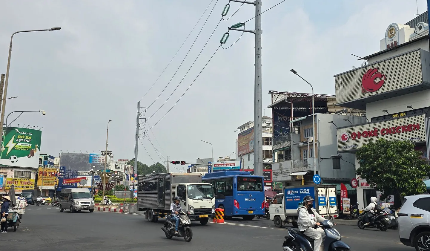 Cơ Hội Vàng Sở Hữu Nhà Mặt Phố Mặt Tiền Lạc Long Quân, Kinh Doanh Đỉnh Cao... Bán nhà mặt phố tại Bình Thới, Hồ Chí Minh 01