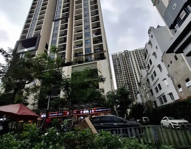 Nhà 3 tầng 8PN sạch đẹp ngay quận 10, hẻm rộng ô tô vào thoải mái... Bán nhà riêng tại Hòa Hưng, Hồ Chí Minh 01