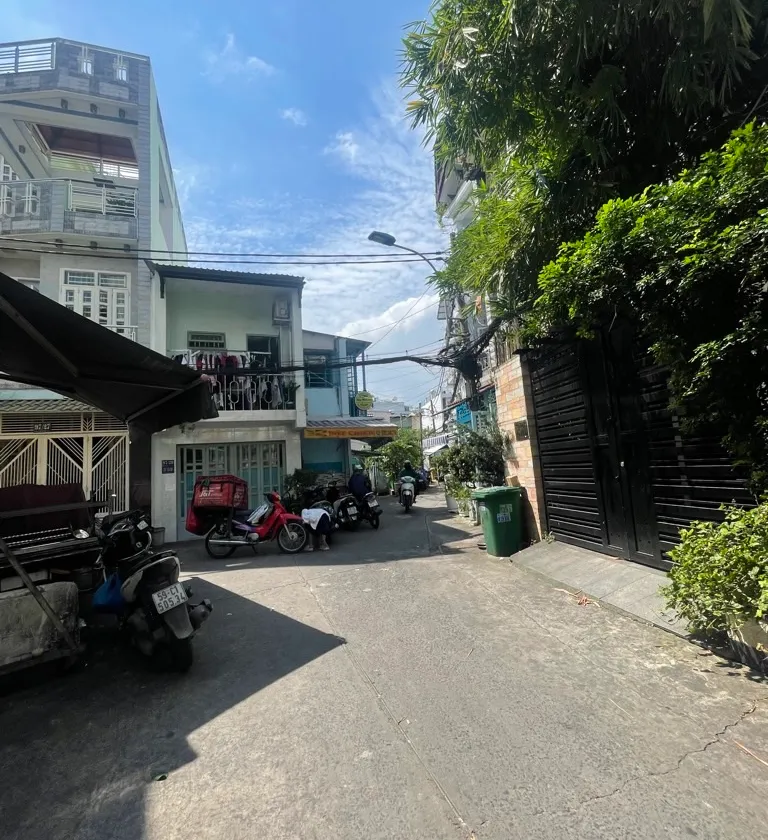 Gần Hồ bơi Vân Đồn - 4 Tầng - 4Pn - Nhỉnh 3 tỷ - Nở hậu... Bán nhà riêng tại Khánh Hội, Hồ Chí Minh 01