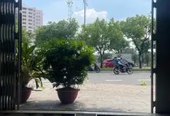 Mô tả: + Kết cấu: trệt, lửng, 3 phòng ngủ (có phòng ở tầng trệt), 1WC, giếng trời lấy sáng.... Bán căn hộ chung cư tại An Đông, Hồ Chí Minh 02