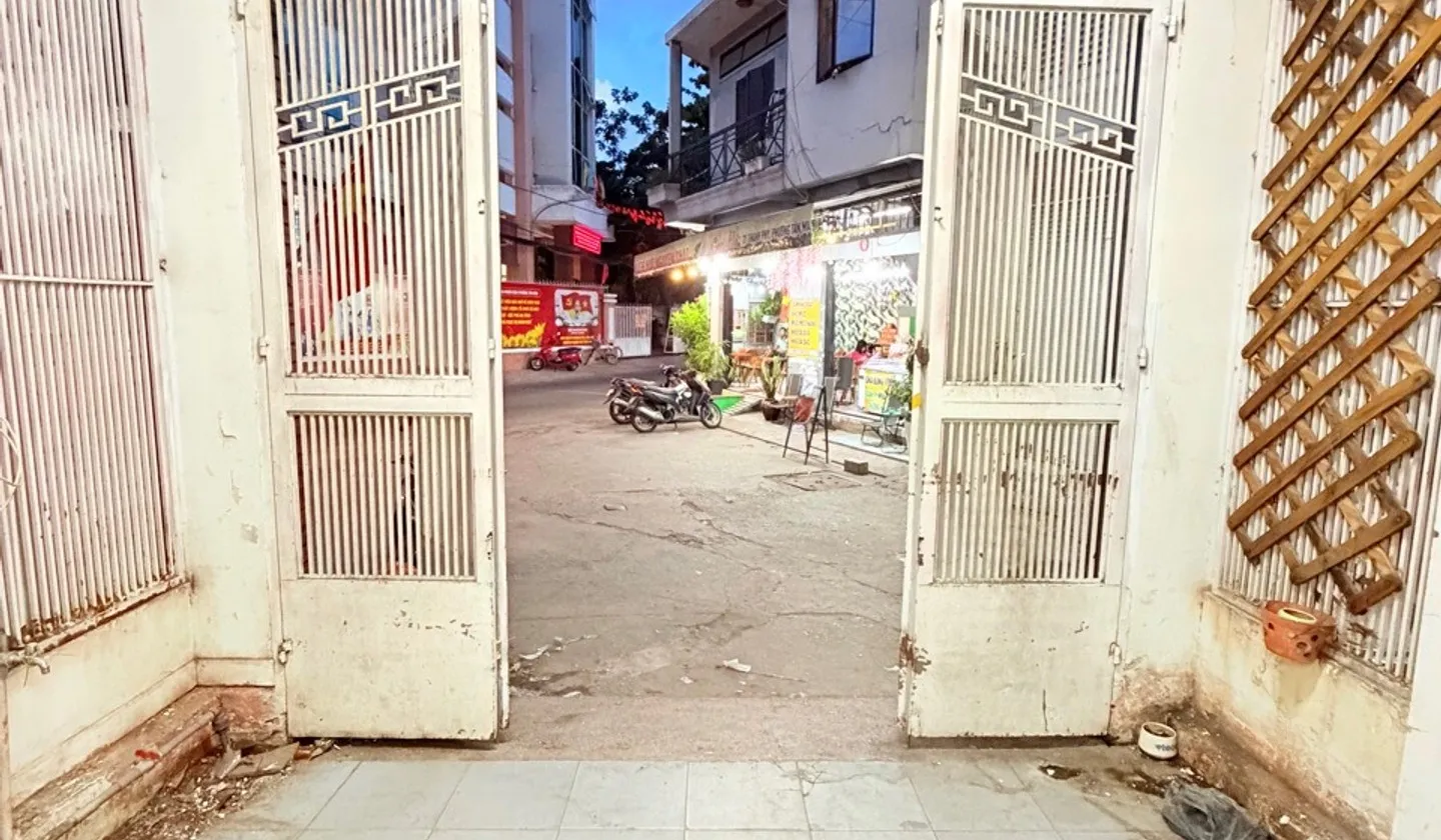 Nhà mặt phố Thành Mỹ giáp Quận 10 - Kinh doanh đỉnh, sầm uất... Bán nhà mặt phố tại Tân Hòa, Hồ Chí Minh 01