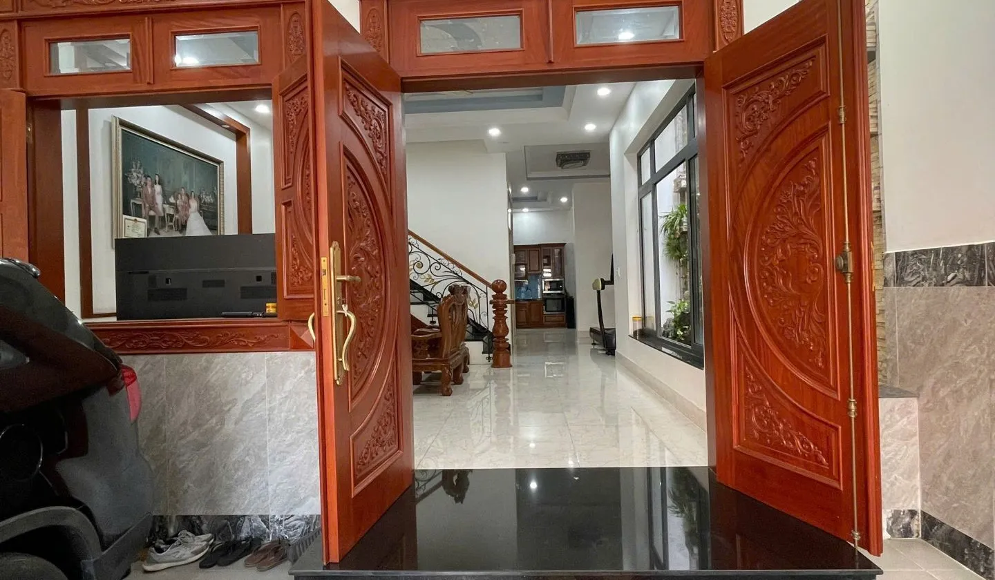 Bán nhà mặt phố tại phường Trương Thị Hoa, 4 tầng, mặt tiền rộng, giá 8.7 tỷ đồng... Bán nhà mặt phố tại Tân Thới Hiệp, Hồ Chí Minh 01