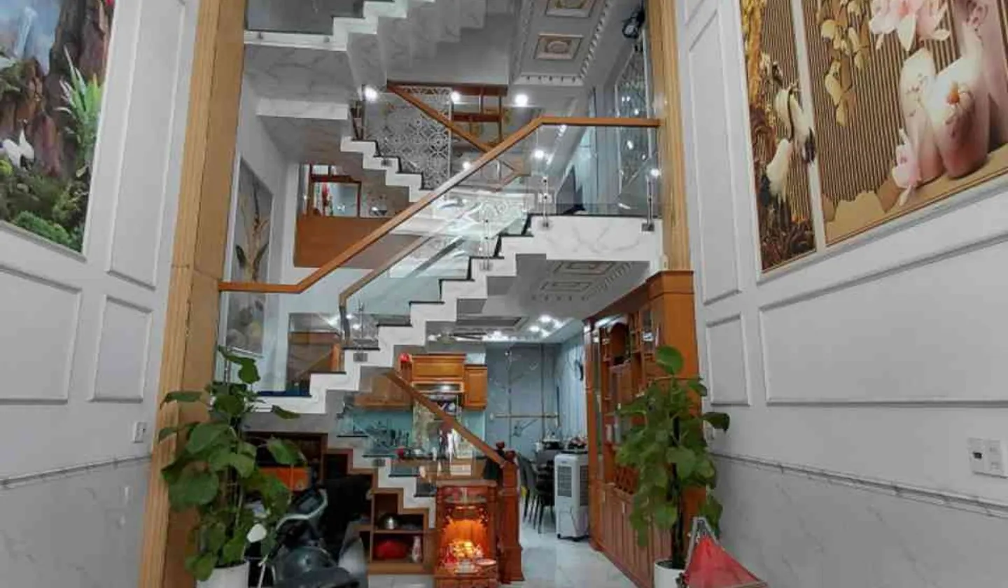 Nhà 5 tầng hiện đại, xe hơi vào tận nhà, giá thơm ở Bình Tân... Bán nhà riêng tại Bình Hưng Hòa, Hồ Chí Minh 01