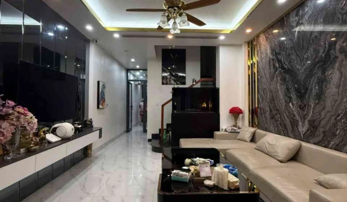 Bán nhà riêng 5 tầng tại Lý Sơn, thiết kế hiện đại 5 phòng ngủ, giá hợp lý... Bán nhà riêng tại Bồ Đề, Hà Nội 01