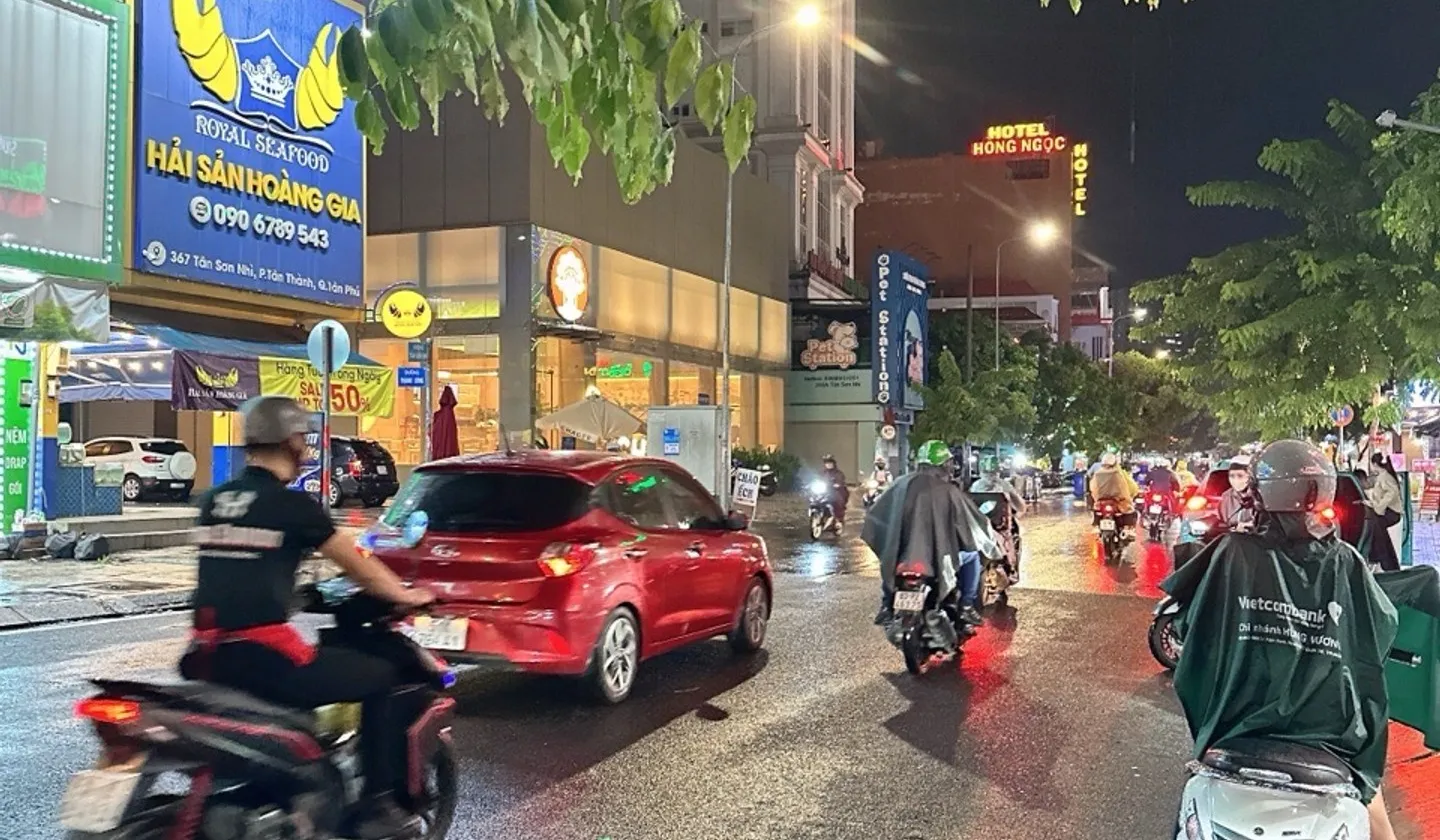 Nhà 3 tầng 5 phòng đang cải tạo thành CHDV tại Gò Dầu, Tân Sơn Nhì... Bán nhà riêng tại Tân Sơn Nhì, Hồ Chí Minh 01