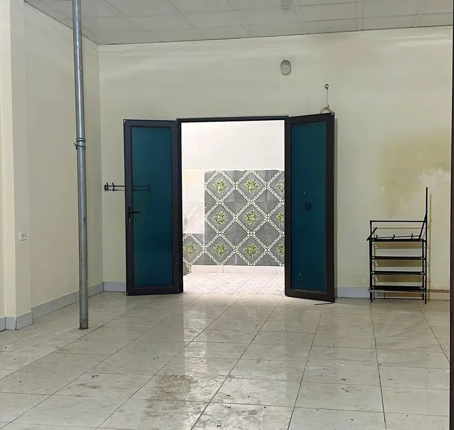 Chủ nhà cắt lỗ bán gấp nhà ngay Nhà máy Sam Sung -Yên Phong -Chỉ hơn 2 tỷ 93.1 m2... Bán nhà riêng tại Yên Phong, Bắc Ninh 01