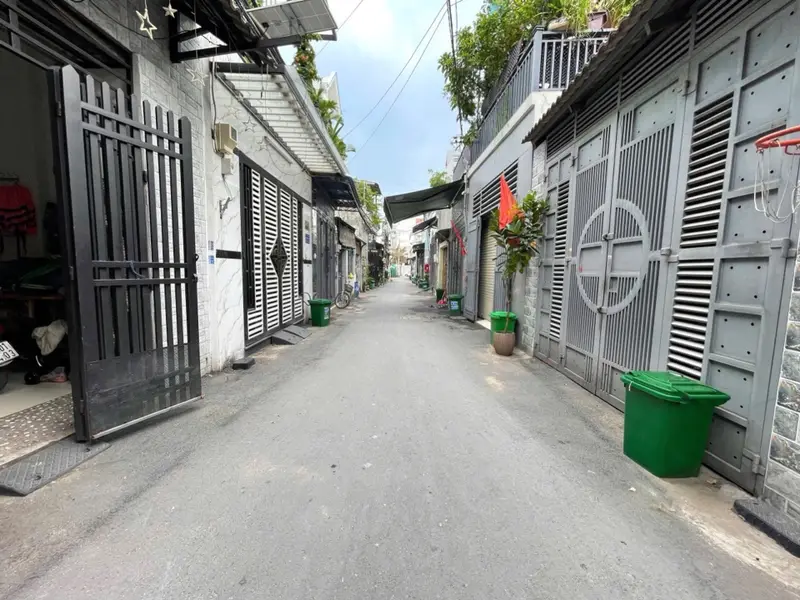 Nhà riêng 2 tầng mặt tiền rộng tại phường Tân Thới Hiệp, TP Hồ Chí Minh... Bán nhà riêng tại Tân Thới Hiệp, Hồ Chí Minh 01