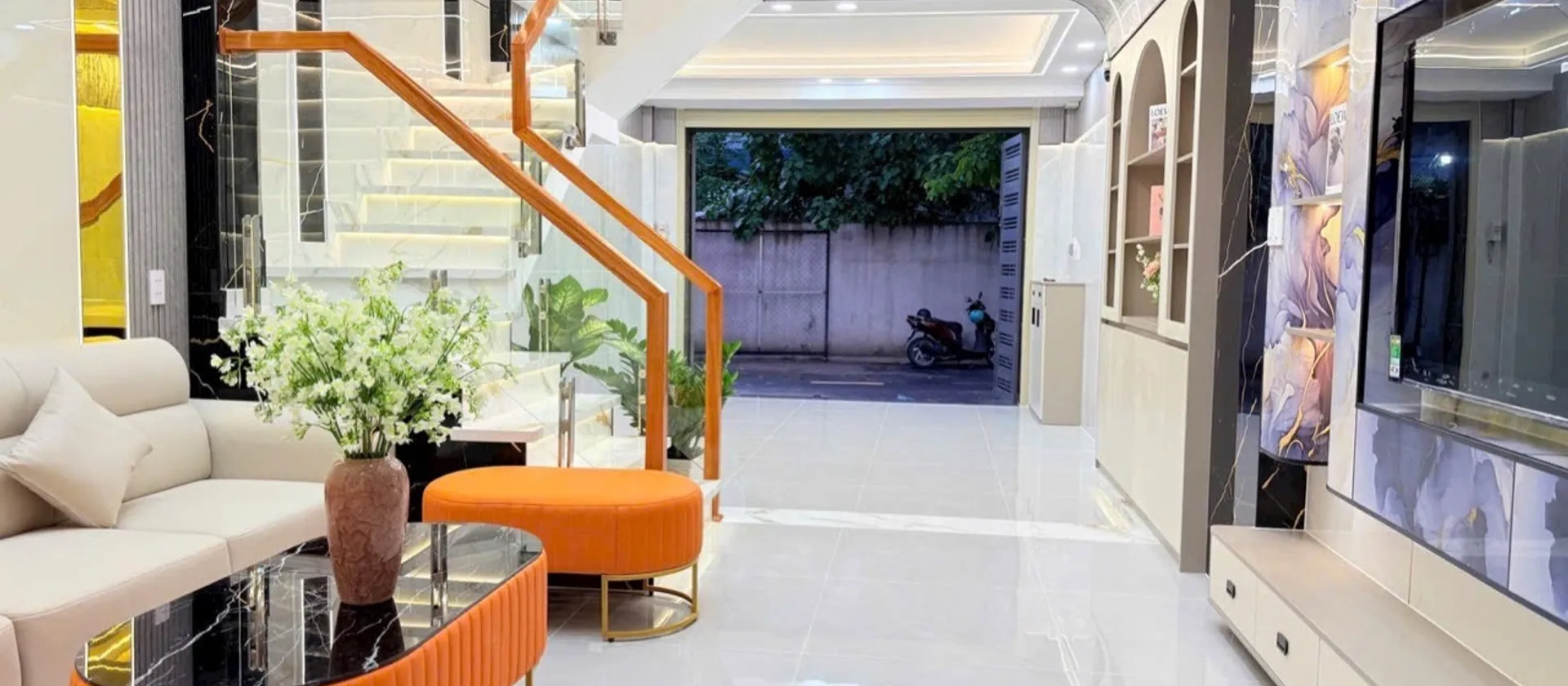 Nhà 5 tầng có gara, 4 phòng ngủ tại Trung Mỹ Tây giá 6,95 tỷ... Bán nhà riêng tại Trung Mỹ Tây, Hồ Chí Minh 01