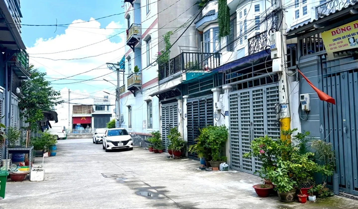 CẦN BÁN - NHÀ 56M² THẠNH LỘC Q12 - HẺM 8M - 3 TẦNG - Ô TÔ NGỦ TRONG NHÀ 💸6,05 TỶ... Bán nhà riêng tại An Phú Đông, Hồ Chí Minh 01