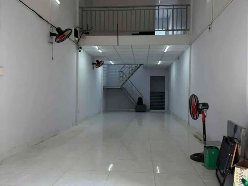 Nhà đường nhựa 7m Khu Asake — 7 chỗ đậu xe trong nhà — 4m x 14.5m — 4 tỷ999 — Sổ vuông cất két... Bán nhà riêng tại Bình Hưng Hòa, Hồ Chí Minh 01
