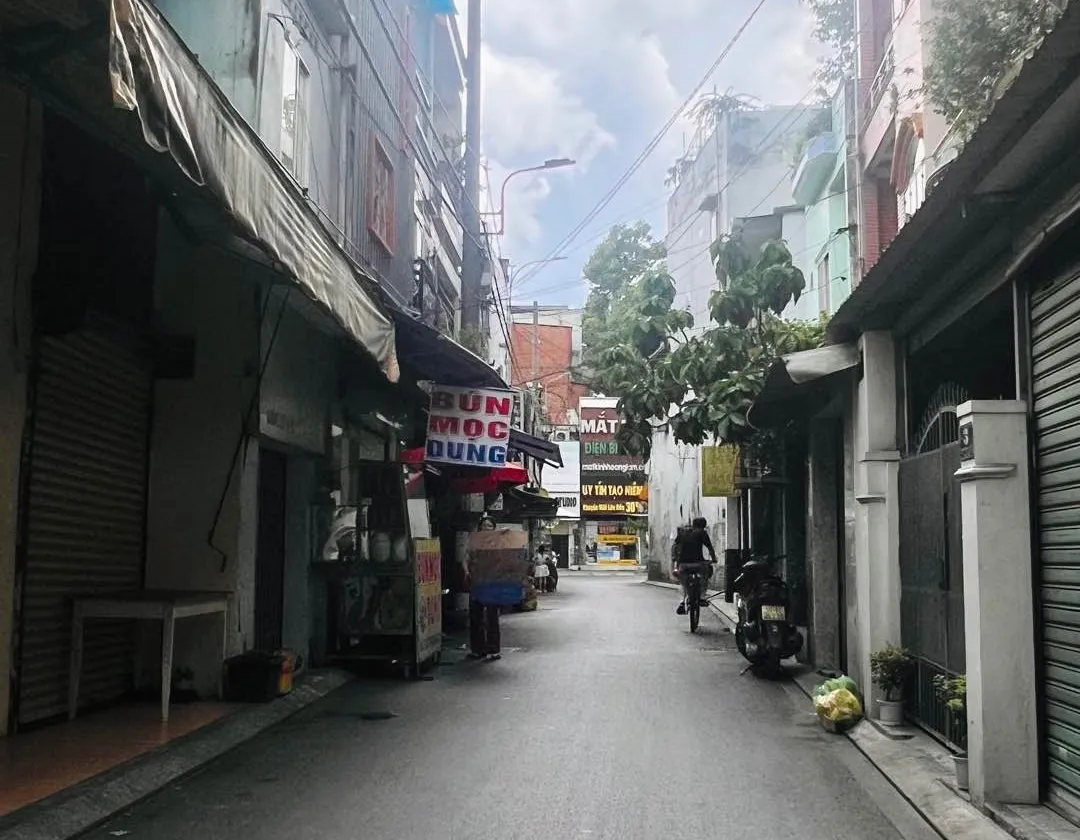 Nhà Mặt Phố Cực Đẹp Gần Ngã Tư Bảy Hiền, Giá Sốc... Bán nhà mặt phố tại Tân Sơn Nhất, Hồ Chí Minh 01