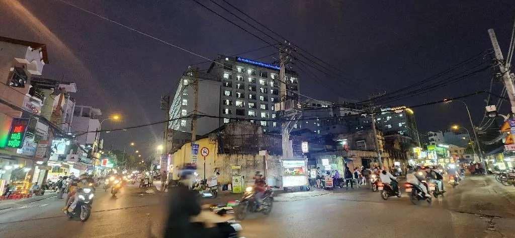 Nhà cấp 4 hai mặt tiền rộng 180 m2 tại phường Hạnh Thông, Hồ Chí Minh... Bán owner_side tại Hạnh Thông, Hồ Chí Minh 01