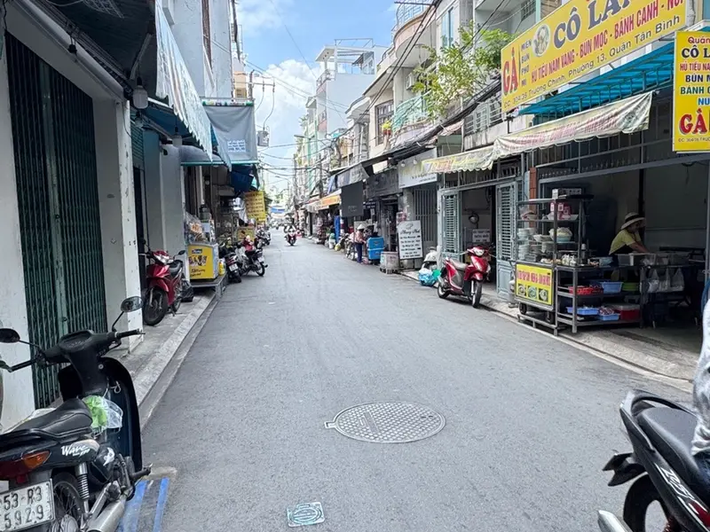Bán nhà 4 tầng mặt tiền kinh doanh gần chợ Hoàng Hoa Thám Tân Bình... Bán nhà mặt phố tại Tân Bình, Hồ Chí Minh 01