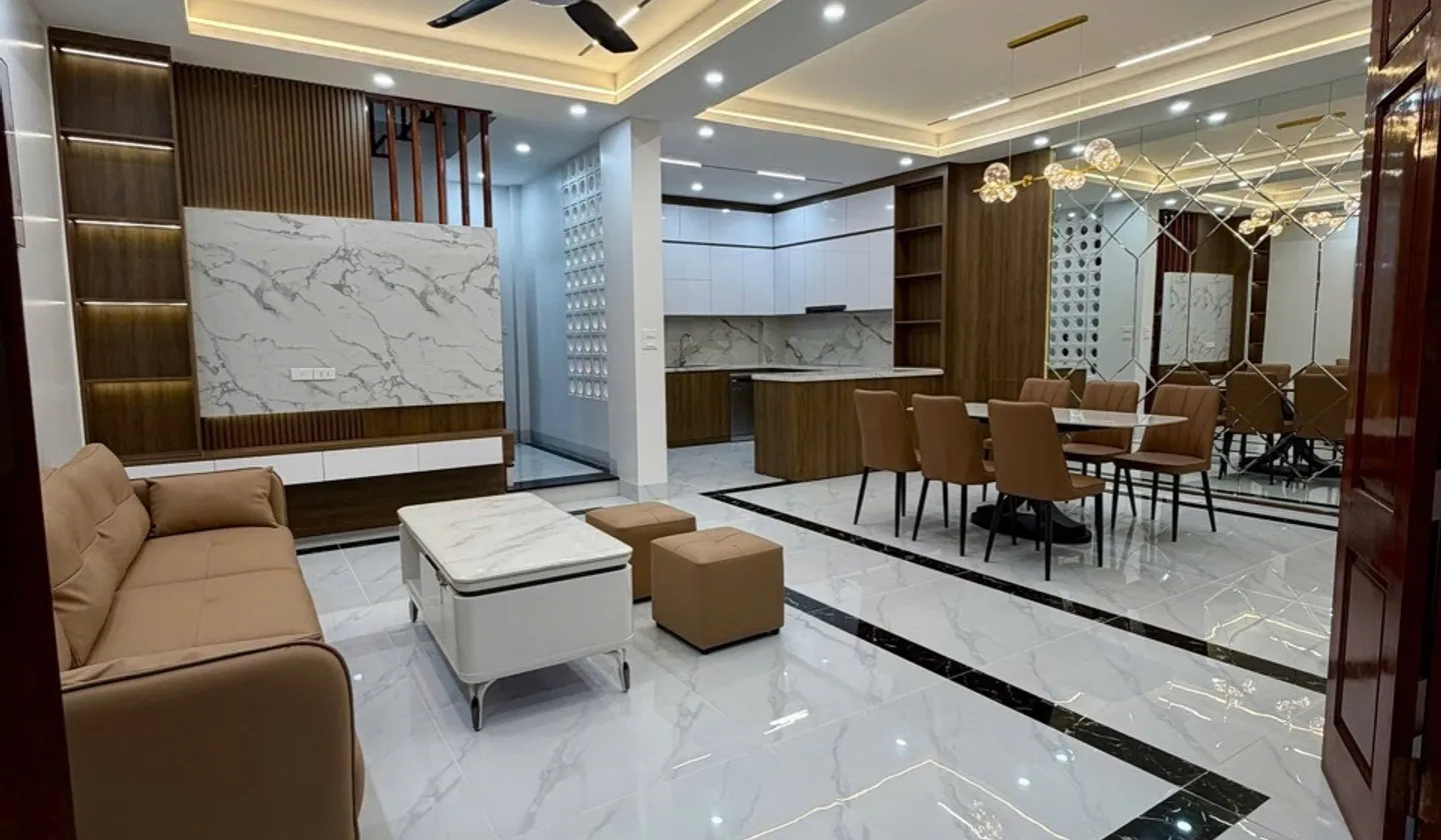 Nhà riêng 5 tầng mặt tiền rộng 7m tại trung tâm Hà Nội, nội thất sang trọng... Bán nhà riêng tại Thanh Xuân, Hà Nội 01