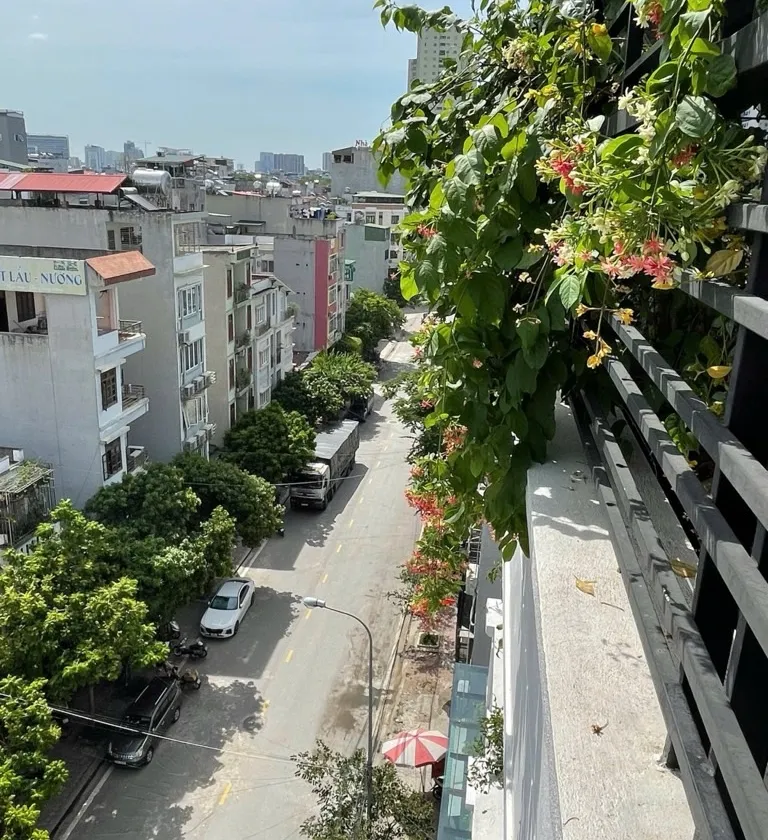 Bán nhà mặt phố Hoàng Quốc Việt kéo dài 8 tầng doanh thu ổn định... Bán nhà mặt phố tại Phú Diễn, Hà Nội 01