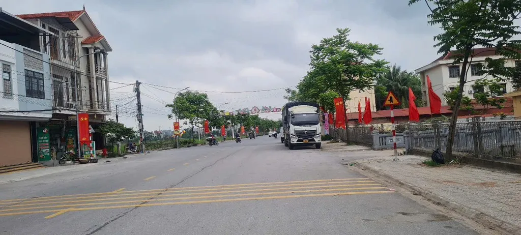 Nhà mặt phố Đông Phù -5 tầng -thang máy -13tỷ... Bán nhà mặt phố tại Tiên Du, Bắc Ninh 01