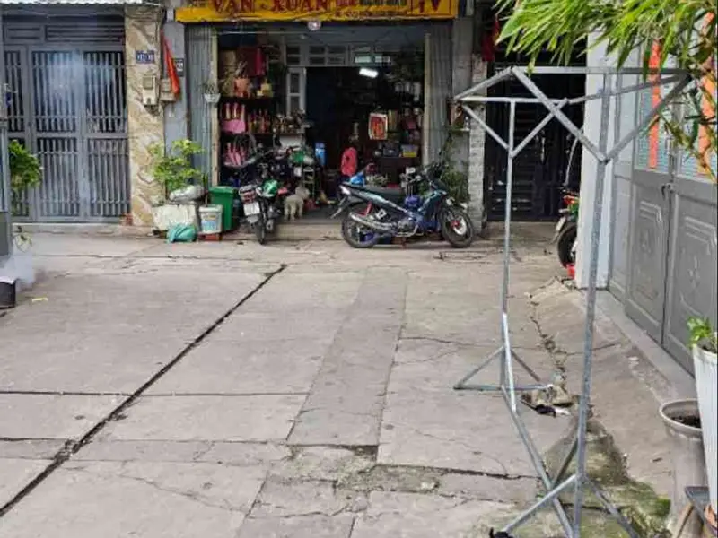 Nhà đẹp Bình Hưng Hòa B - 5 phòng ngủ rộng rãi... Bán nhà riêng tại Bình Tân, Hồ Chí Minh 01