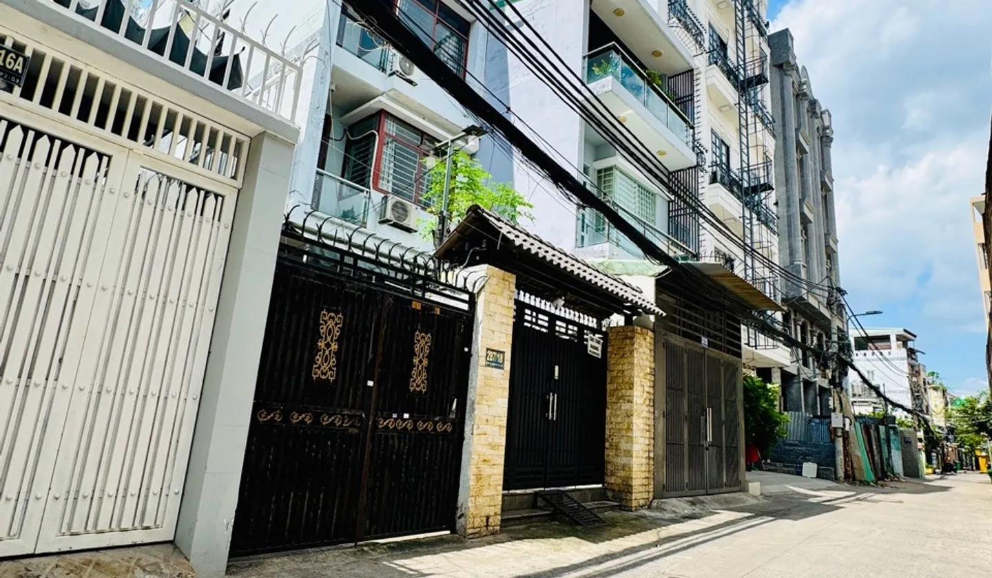 Cơ hội sở hữu nhà riêng rộng rãi, giá ưu đãi tại quận 8 ngay hôm nay... Bán nhà riêng tại Chánh Hưng, Hồ Chí Minh 01