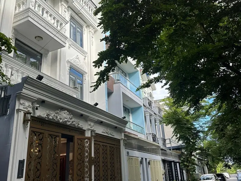 Cơ hội hiếm có sở hữu nhà 4 tầng đẳng cấp tại Huỳnh Tấn Phát với giá ưu đãi... Bán nhà riêng tại Nhà Bè, Hồ Chí Minh 01