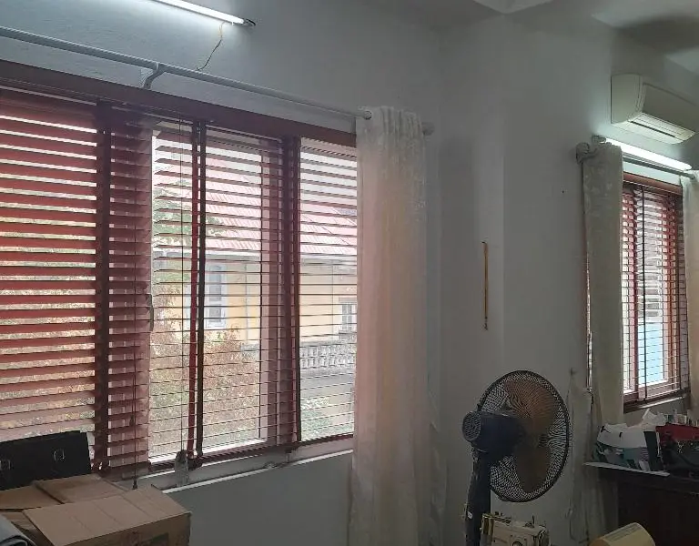 Bán nhà Hoàng Hoa Thám -Gần CV Bách Thảo, DT 61m2, 5 tầng, 6.8m mặt tiền- Gần phố, ô tô đỗ ngay nhà... Bán nhà riêng tại Ba Đình, Hà Nội 01