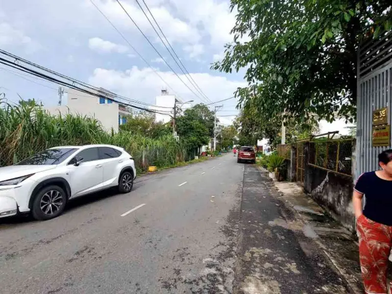 NHÀ NGANG 5M ĐẸP 1 LỬNG - 2 PHÒNG NGỦ - XE HƠI TRÁNH NHAU - UÂN THỚI THƯỢNG - HÓC MÔN - CHỈ 4.2 TỶ... Bán nhà mặt phố tại Bà Điểm, Hồ Chí Minh 01