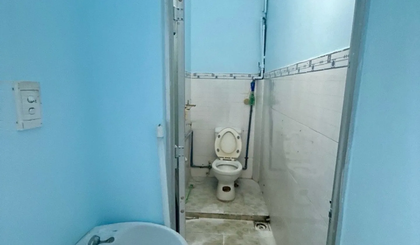 Nhà 5x16,8m 2 tầng, đường nhựa gần chợ XTT, Hóc Môn, 3.c... Bán nhà riêng tại Bà Điểm, Hồ Chí Minh 01
