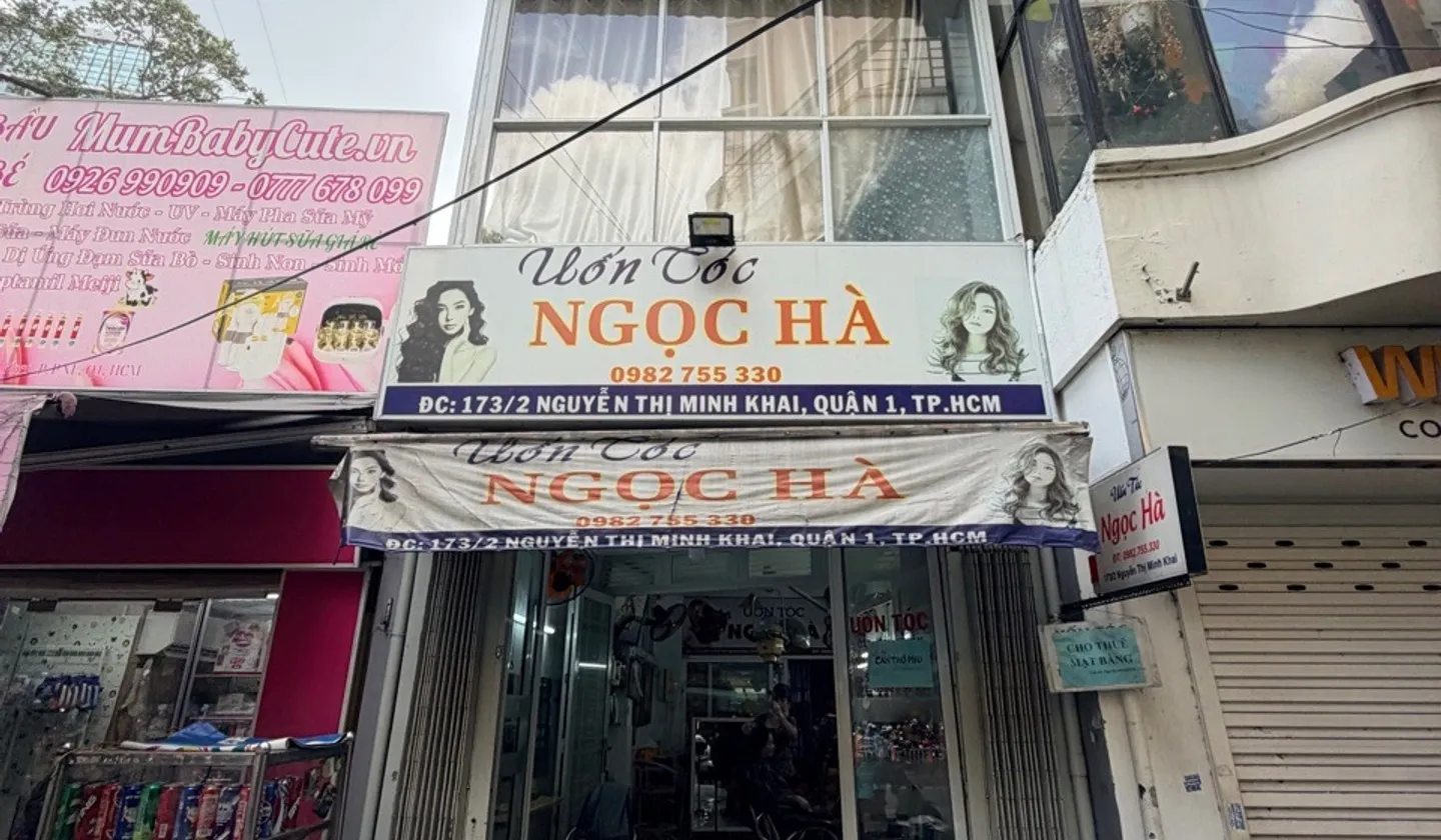 Nhà 4 tầng mặt tiền sầm uất, kinh doanh đỉnh ở trung tâm... Bán nhà riêng tại Bến Thành, Hồ Chí Minh 01