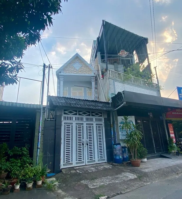 Bán nhà mặt phố 2 tầng 100m2 hướng Bắc ở Bình Dương... Bán nhà mặt phố tại Đông Hòa, Hồ Chí Minh 01