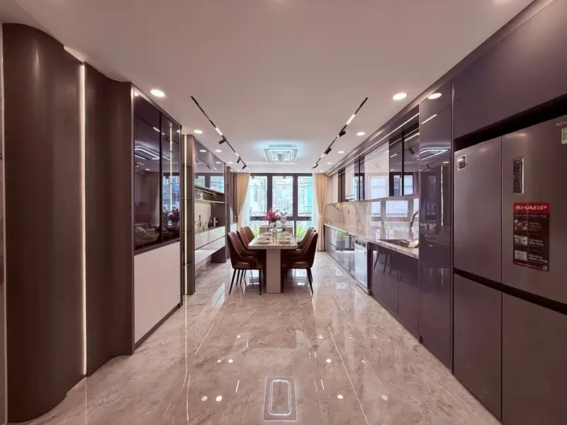 ĐƯỜNG 28 – PHƯỜNG AN NHƠN | NHÀ MỚI 6 TẦNG – THANG MÁY
📐 82m² | 4×20.5m | 8PN | thang máy... Bán nhà riêng tại An Nhơn, Hồ Chí Minh 01
