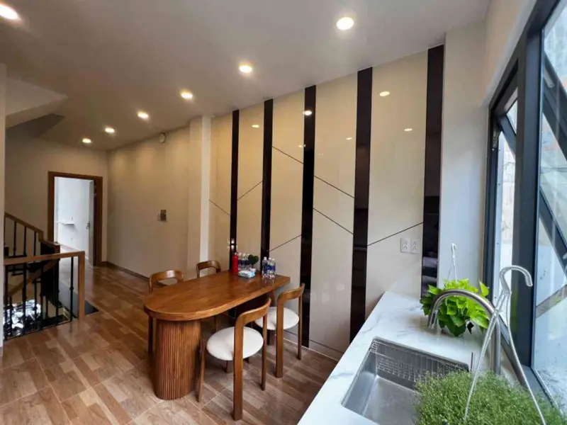 Nhà 2 tầng mặt tiền rộng, vị trí trung tâm Lê Đại Hành, thuận tiện di chuyển... Bán nhà riêng tại Minh Phụng, Hồ Chí Minh 01