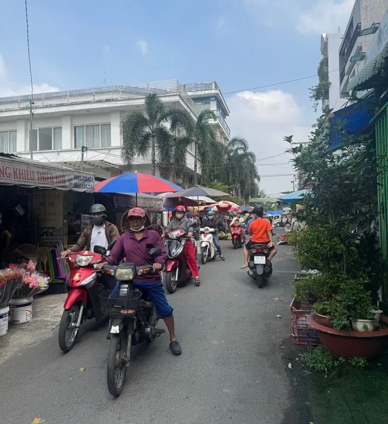 Nhà mặt tiền kinh doanh 70m2 tại Bình Tân, giá 6.9 tỷ... Bán nhà riêng tại Bình Hưng Hòa, Hồ Chí Minh 01