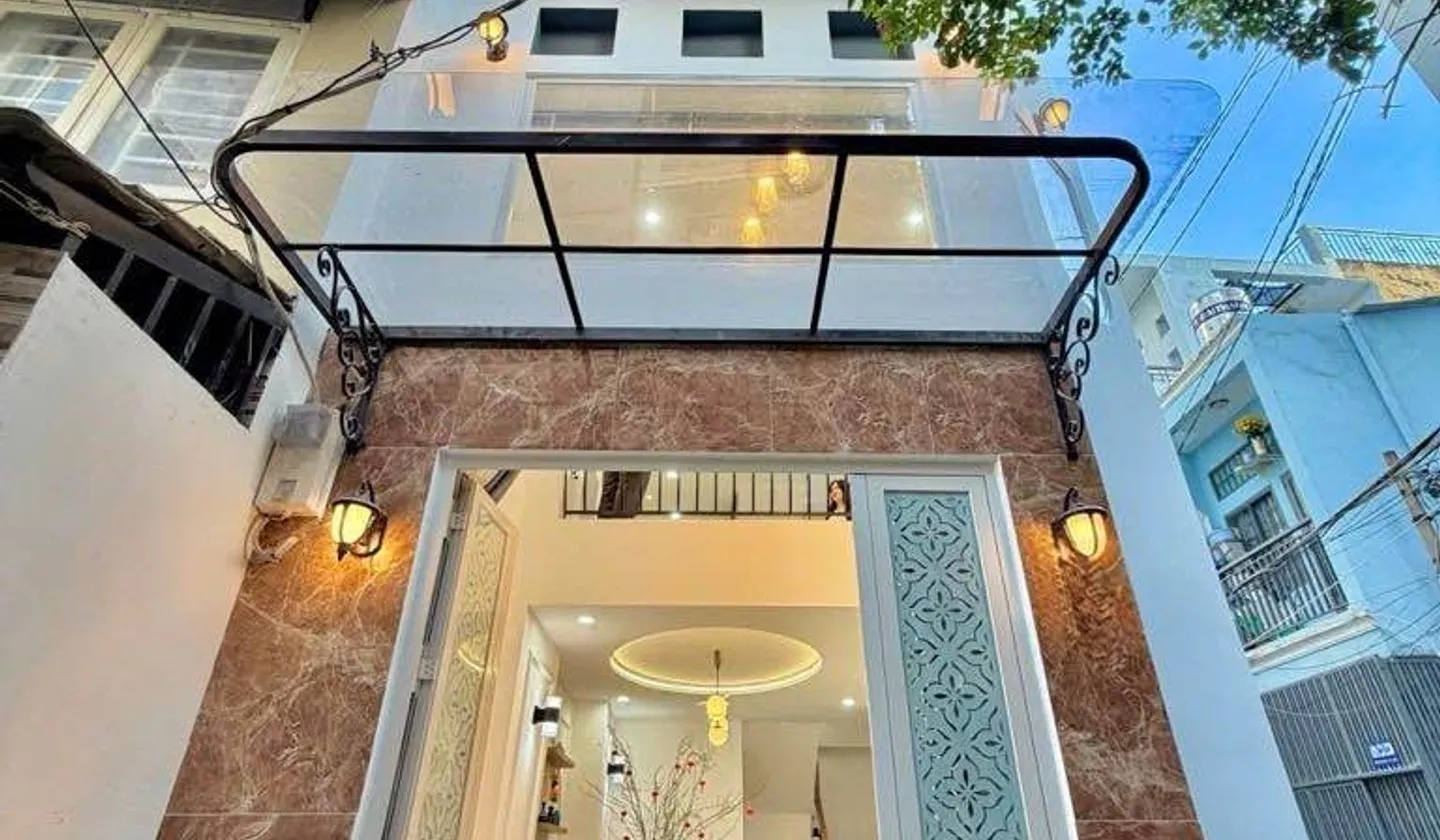 Nhà 5 tầng đường Huỳnh Văn Bánh, Phú Nhuận. Đầy đủ tiện nghi, vị trí TT, thuận tiện di chuyển.... Bán nhà riêng tại Phú Nhuận, Hồ Chí Minh 01