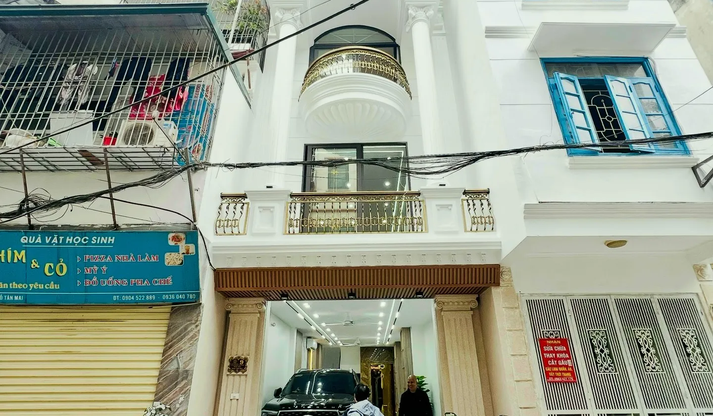 Nhà mặt phố Tân Mai xây dựng chỉn chu, phù hợp kinh doanh và để ở... Bán nhà mặt phố tại Hoàng Mai, Hà Nội 01