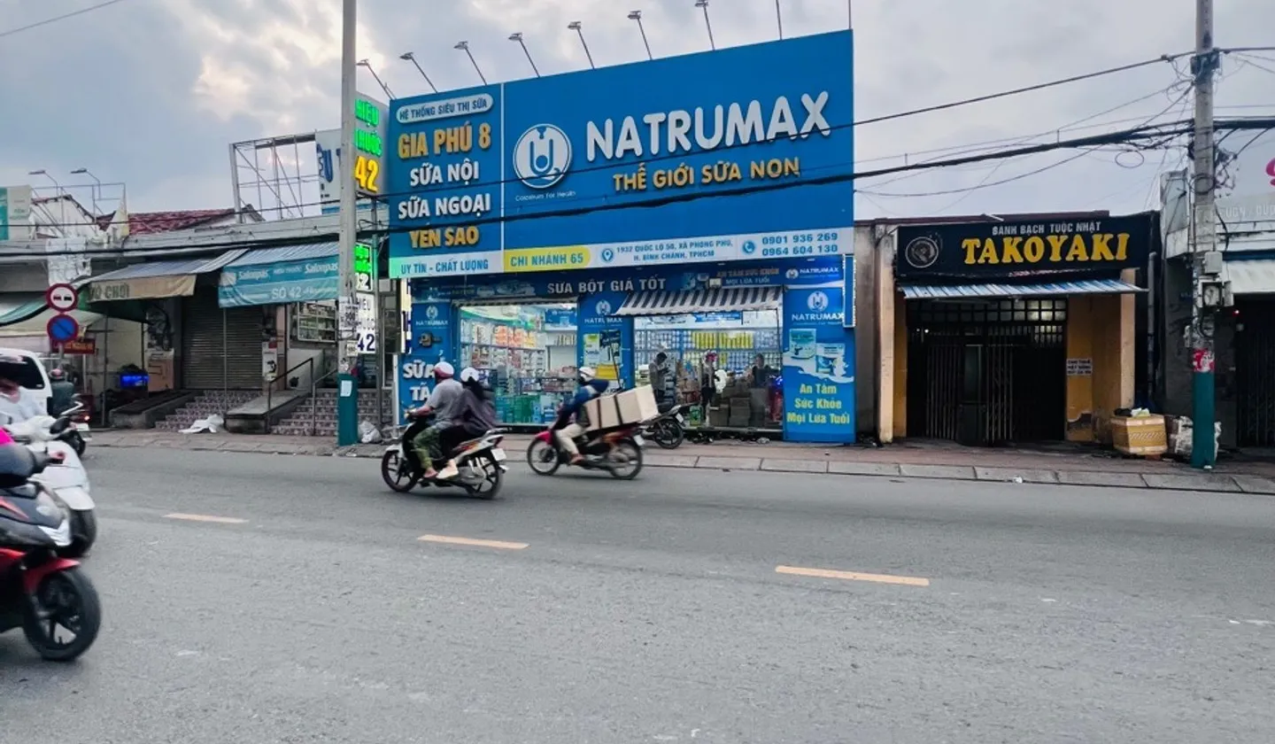 Bán nhà mặt tiền Quốc lộ 50 Xã Bình Hưng - TP.HCM
Dòng tiền ồn định giá chỉ Nhỉnh hơn 8 tỷ... Bán nhà mặt phố tại Bình Hưng, Hồ Chí Minh 01