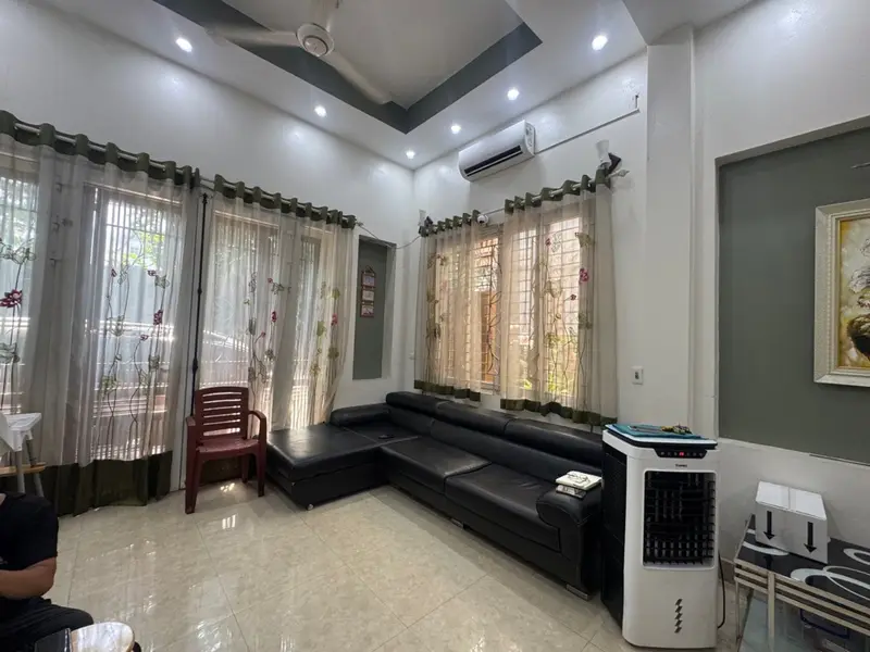 Bán nhà riêng 4 tầng mặt ngách, lô góc tại Nguyễn Hoàng Tôn, diện tích sử dụng khoảng 50m2... Bán nhà riêng tại Phú Thượng, Hà Nội 01