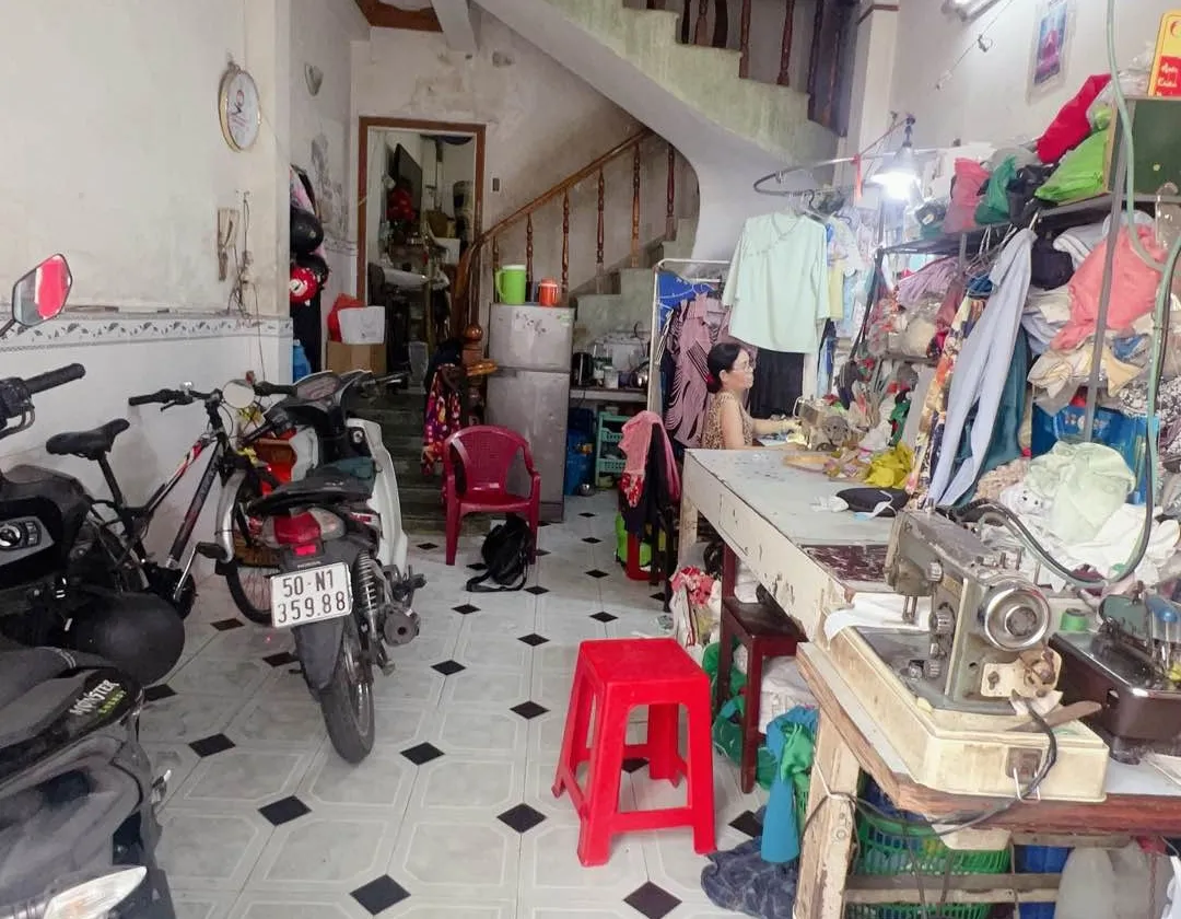 Bán nhà 3 tầng 34m2 quận Tân Phú giá 4,95 tỷ, gần chợ... Bán nhà riêng tại Tân Sơn Nhì, Hồ Chí Minh 01