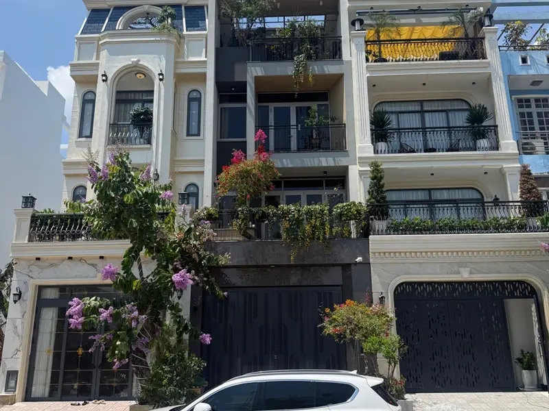 Bán nhà mặt phố tại Quận Phú Thuận, nhà mới 4 tầng hiện đại, diện tích 90m², giá 18.9 tỷ đồng... Bán nhà mặt phố tại Tân Mỹ, Hồ Chí Minh 01