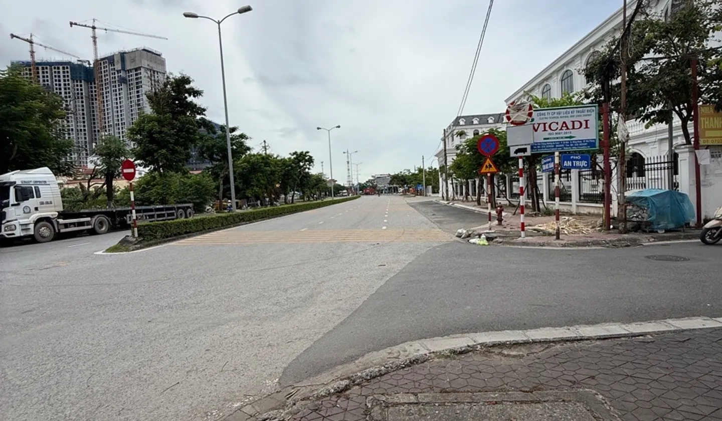 Lô đất vị trí đắc địa tại khu Hồng Bàng, mặt tiền rộng, ngõ ô tô vào tận nơi... Bán đất tại Hồng Bàng, Hải Phòng 01