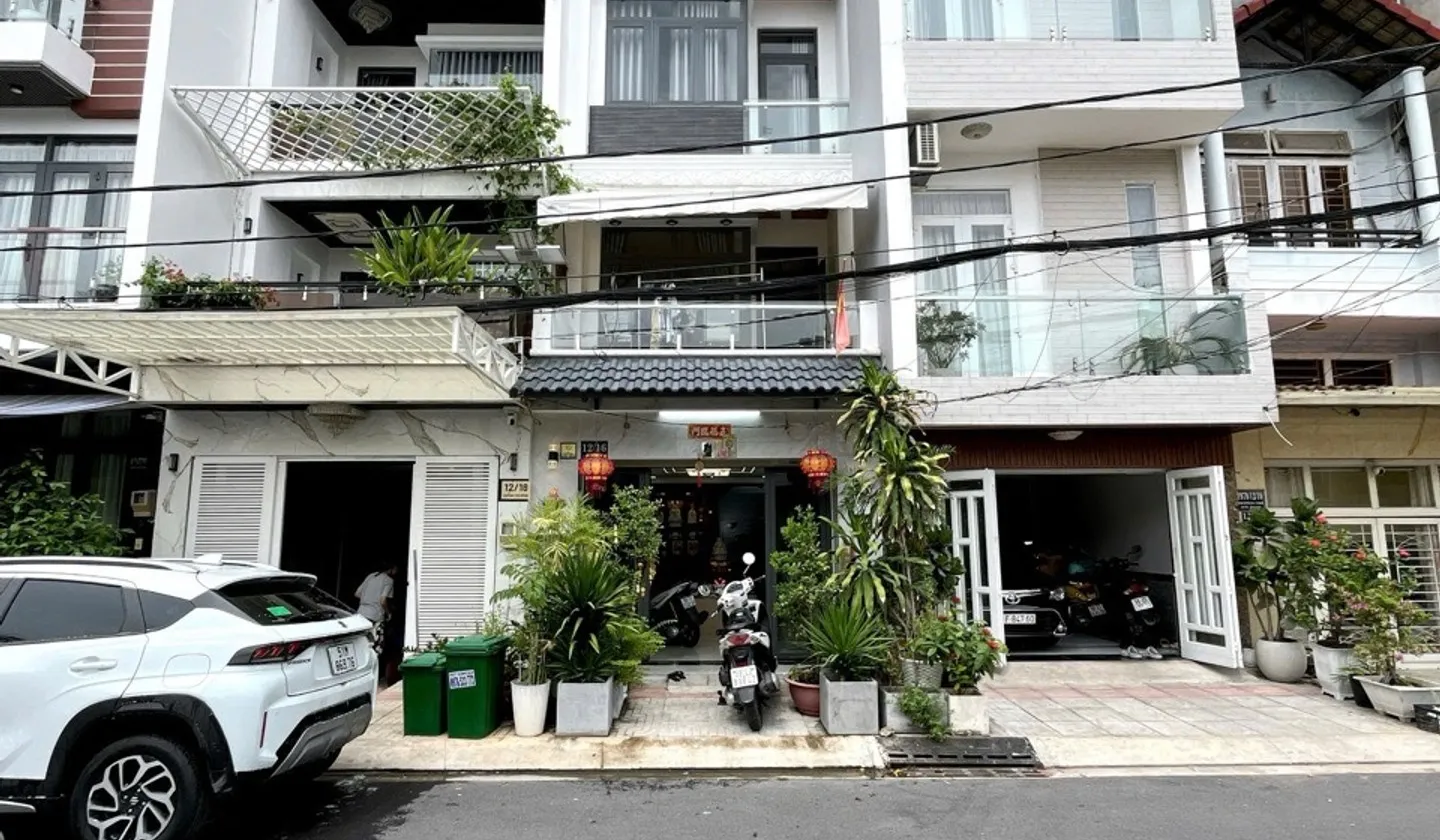 🏠 MẶT TIỀN HẺM NHỰA 12M – HUỲNH THỊ ĐỒNG – 4 TẦNG BTCT – 52M² – 4PN ĐỦ NT – CHỈ 7 TỶ NHỈNH... Bán nhà mặt phố tại Nhà Bè, Hồ Chí Minh 01