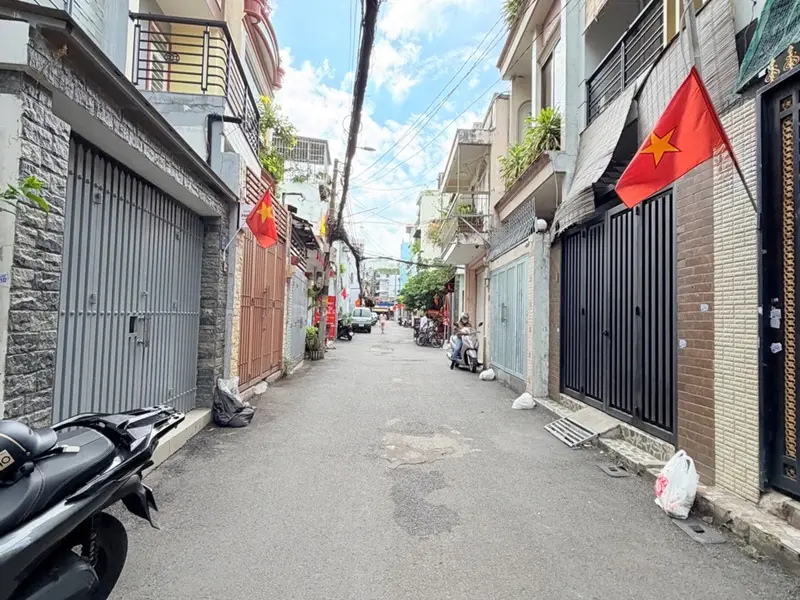 Nhà đẹp Tân Bình 4 tầng, hẻm ô tô quay đầu, tiện nghi đầy đủ... Bán nhà riêng tại Bảy Hiền, Hồ Chí Minh 01